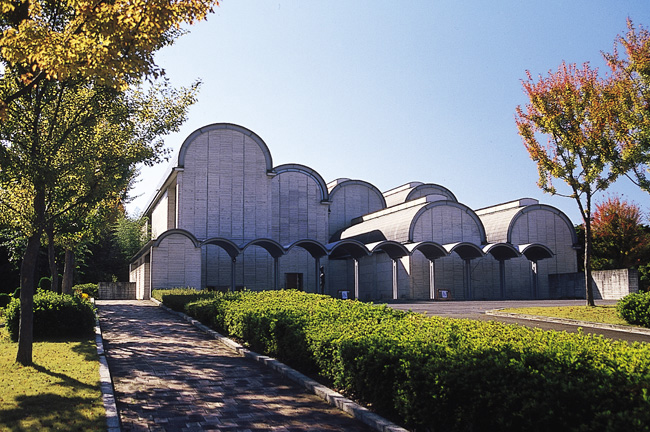 富岡市立美術館・福沢一郎記念美術館