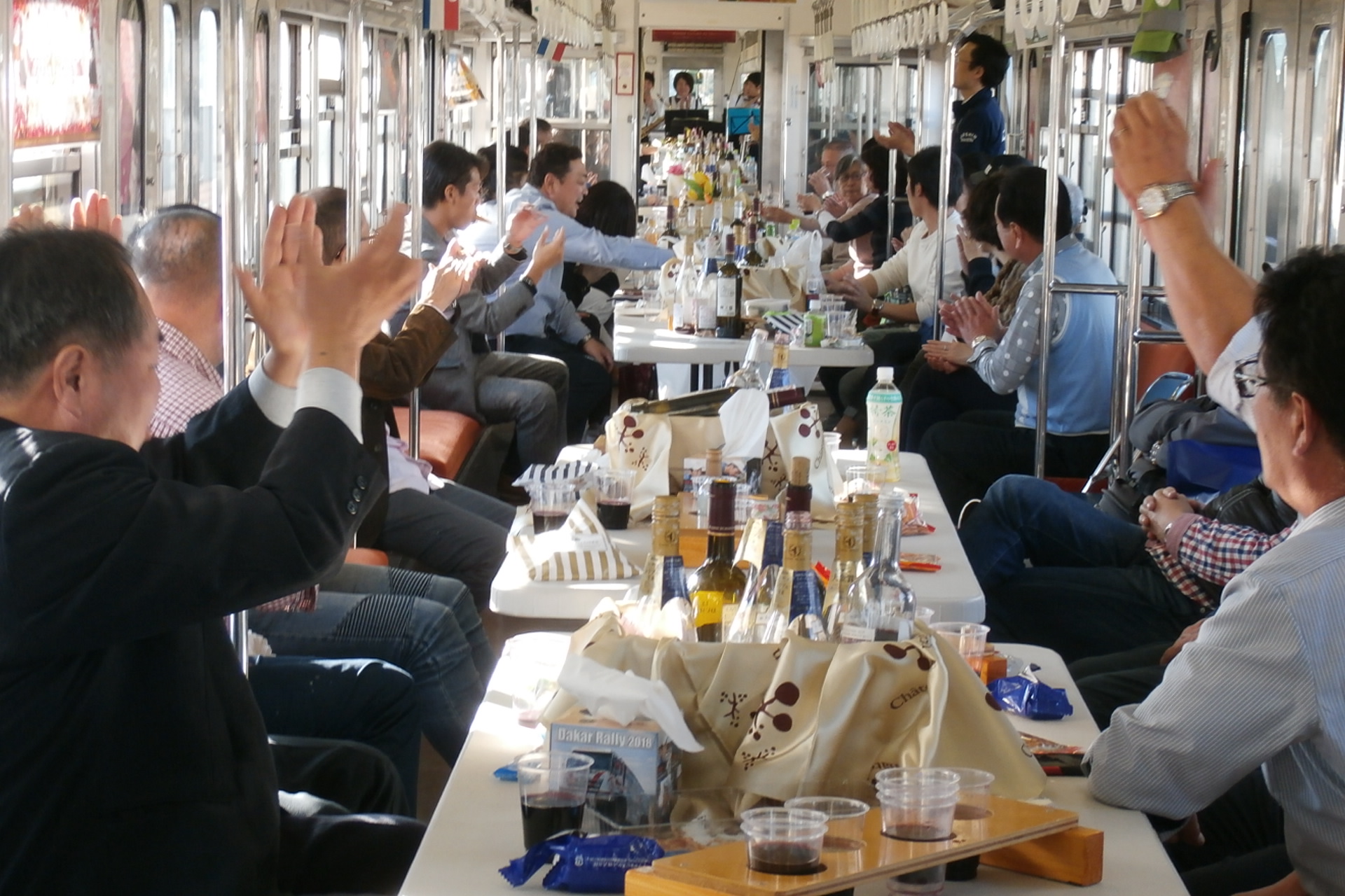 秋のワイン列車の旅~ボージョレ・ヌーヴォーとオーガニックワインを楽しむ旅~
